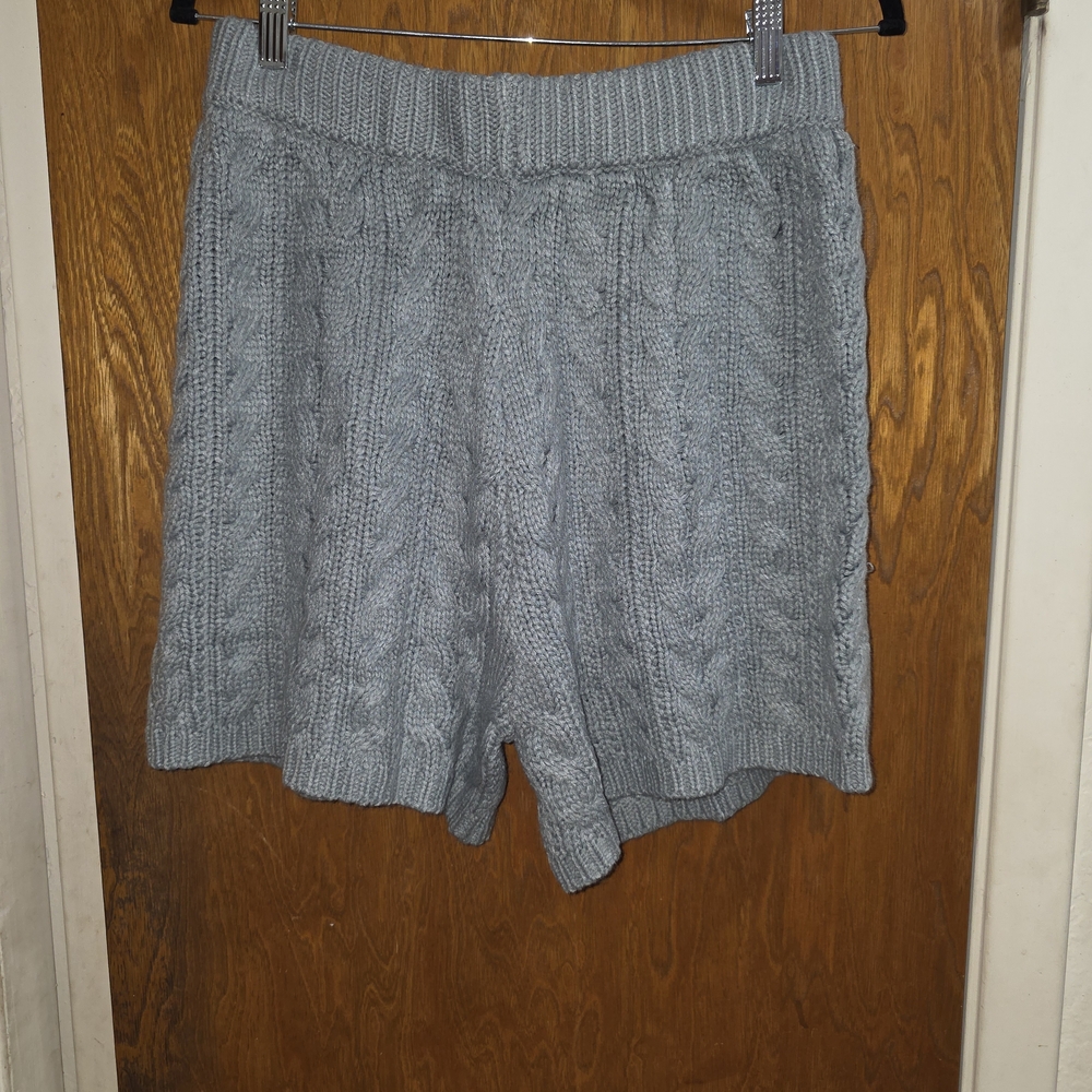 Women's Cable Knit Bermuda Shorts in Gray